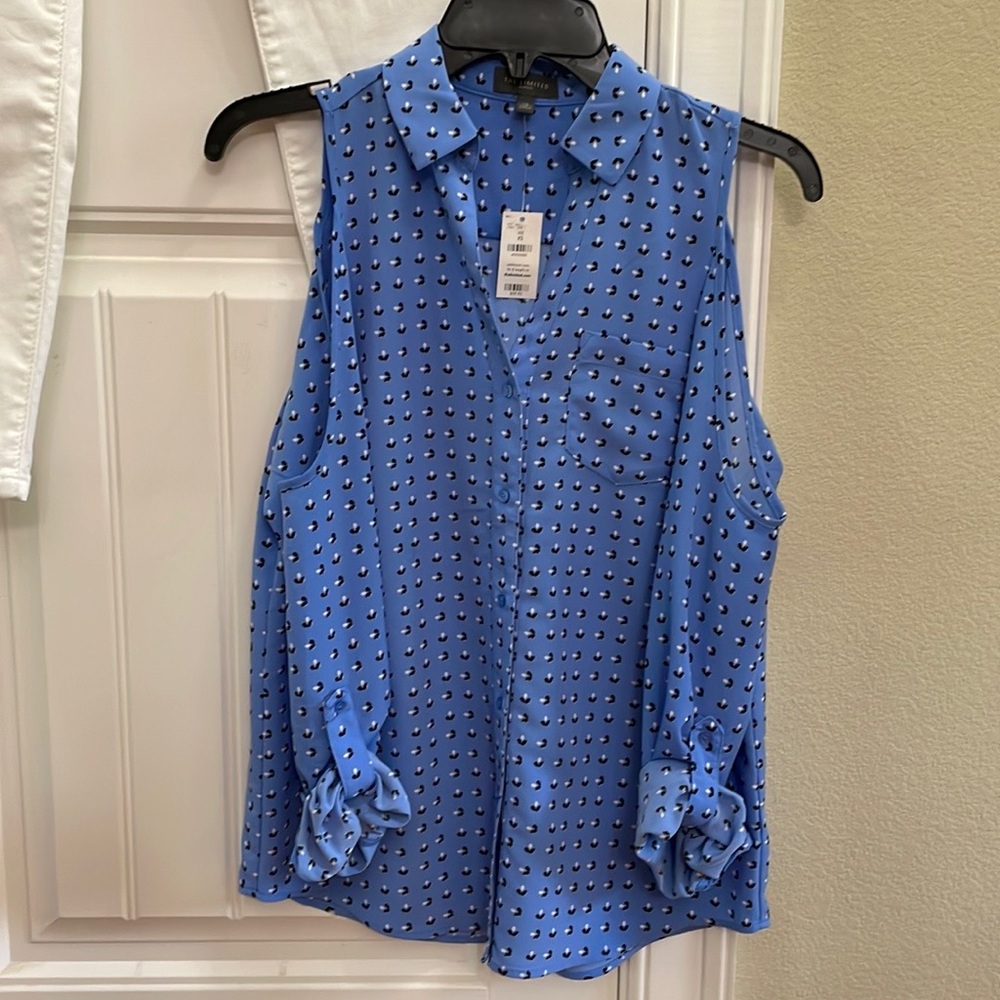 💙💙NWT THE LIMITED OUTFIT BUNDLE!!  4 - Picture 6 of 15